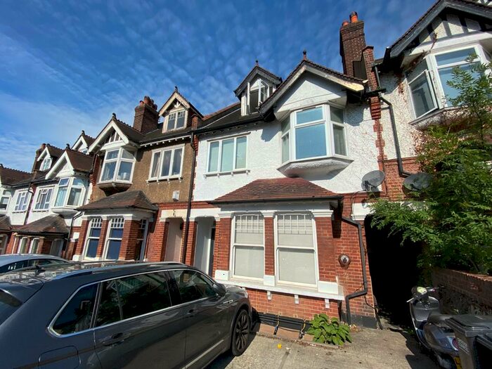 2 Bedroom Flat To Rent In Heathfield Road, Croydon, CR0
