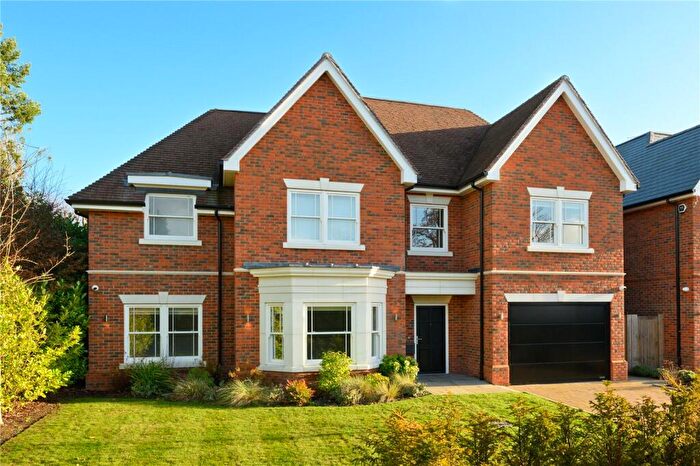5 Bedroom Detached House To Rent In Fairmile Lane, Cobham, Surrey, KT11