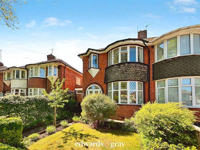 3 Bedroom Semi Detached House For Sale In Benedon Road, Sheldon, Birmingham, B26
