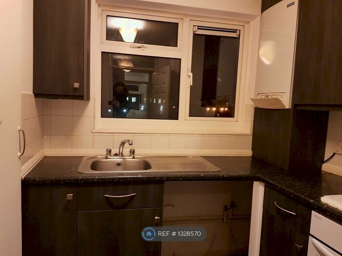 1 Bedroom Flat To Rent In Woolborough Road, Crawley RH10