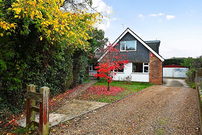 4 Bedroom Detached House For Sale In The Oaks, Vicarage Road, Blackwater, GU17