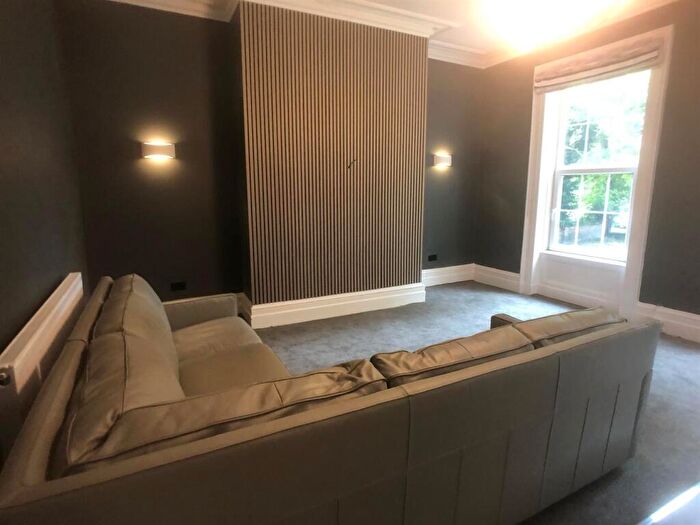 1 Bedroom Apartment To Rent In Springfield Mount, Leeds, LS2