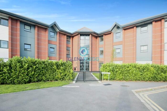 1 Bedroom Flat To Rent In Farnham Road, Slough, SL1