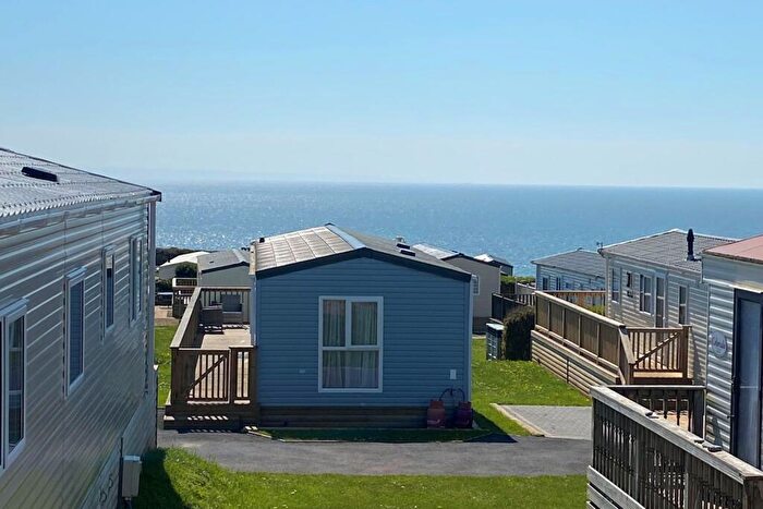 2 Bedroom Caravan For Sale In Oxwich, Swansea, SA3