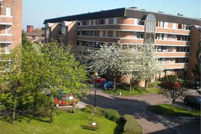 1 Bedroom Flat To Rent In Minster Court, Liverpool, L7