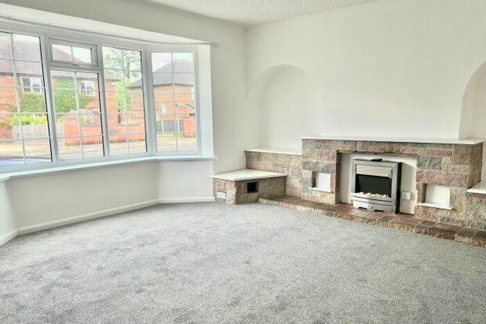 3 Bedroom Semi-Detached House To Rent In Fernwood Crescent, Nottingham, NG8