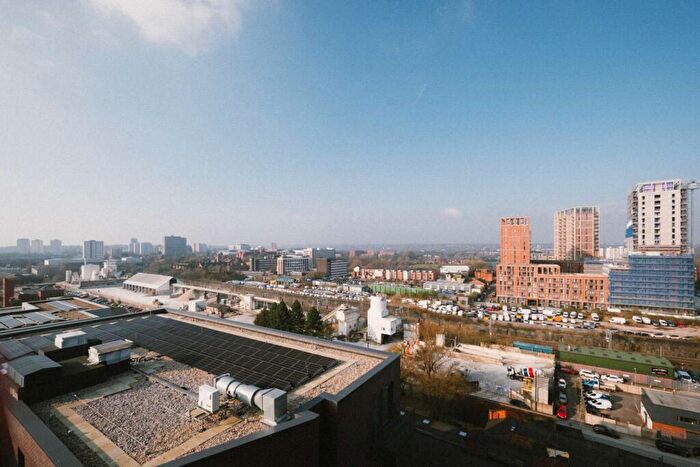 1 Bedroom Flat For Sale In The Landmark, Salford, Manchester, M5