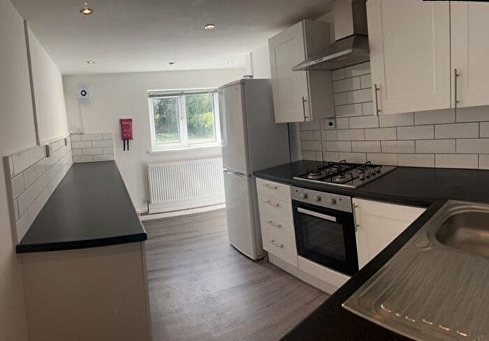 2 Bedroom Flat To Rent In Richmond Road, Cardiff, CF24