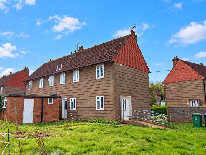 3 Bedroom Semi Detached House For Sale In The Close, Holt, NR25