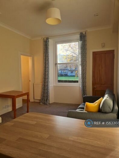 2 Bedroom Flat To Rent In Henderson Terrace, Edinburgh, EH11