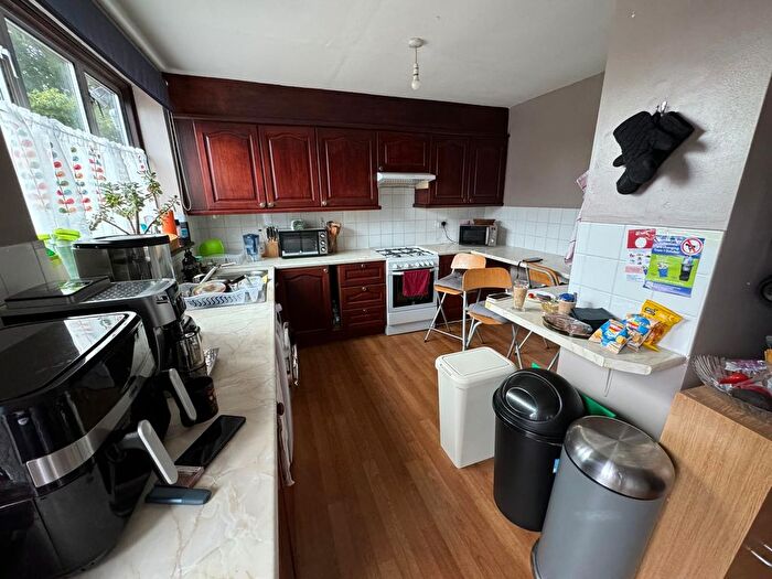 4 Bedroom Semi Detached House To Rent In Grove Way, Wembley, HA9