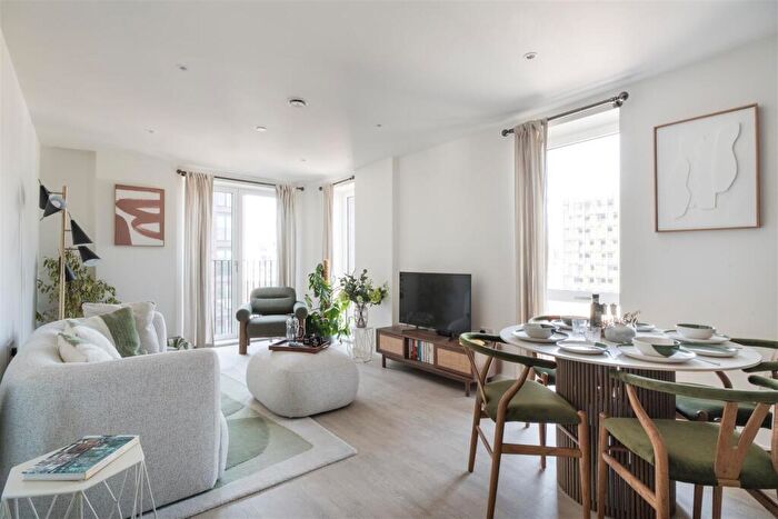 1 Bedroom Apartment For Sale In Eliza Yard, Ancoats, M4