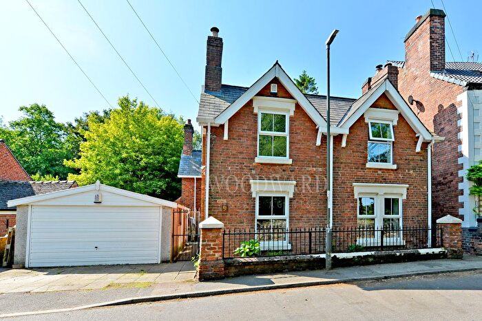 3 Bedroom Semi-Detached House For Sale In Church Street, Riddings, DE55