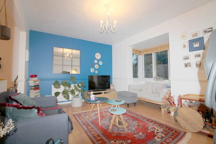 1 Bedroom Flat To Rent In Rabournmead Drive, Northolt, UB5