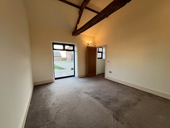 2 Bedroom Barn Conversion To Rent In Manor Farm, Church Laneham, DN22