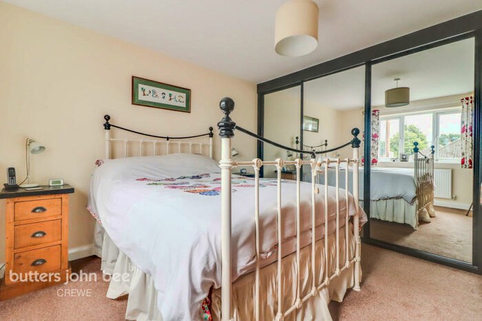 4 Bedroom Detached House For Sale In Spinney Drive, Weston, CW2