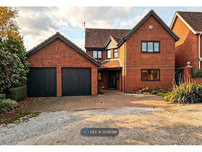 4 Bedroom Detached House To Rent In Scriven Court, Milton Keynes, MK15