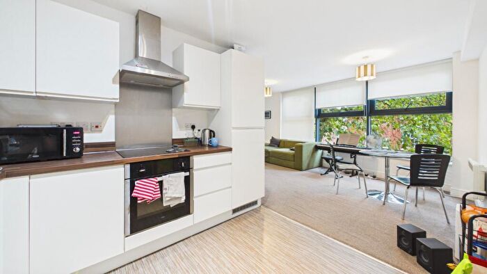 2 Bedroom Flat For Sale In Friar Gate, Derby, Derbyshire, DE1