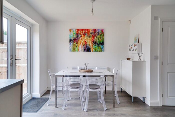 3 Bedroom Terraced House For Sale In High Street, Fenstanton, Huntingdon, Cambridgeshire, PE28