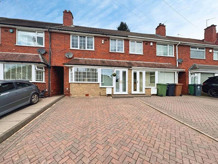 3 Bedroom Terraced House For Sale In Hillingford Avenue, Birmingham, B43