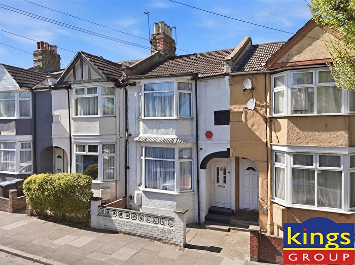3 Bedroom Terraced House For Sale In Winchester Road, Edmonton, N9