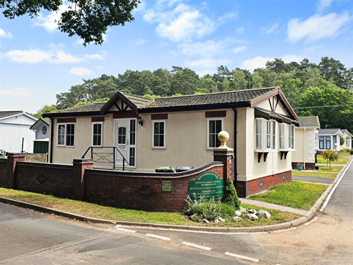 2 Bedroom Park Home For Sale In Kingsford Lane, Wolverley, DY11