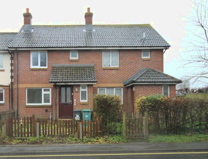 3 Bedroom Semi-Detached House To Rent In School Green Road, Freshwater, PO40