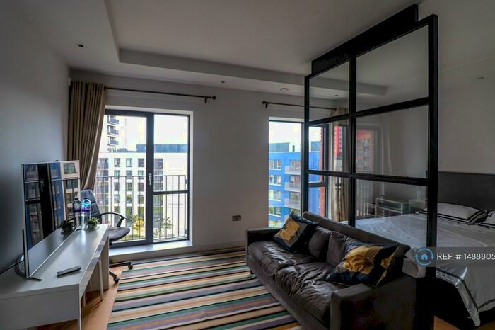 Studio To Rent In Java House, London, E14 - Photo 2