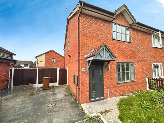 3 Bedroom Semi-Detached House For Sale In Seymour Avenue, Stretton, Burton-on-Trent, DE14