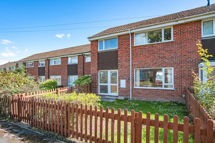 3 Bedroom End Of Terrace House For Sale In Clover Way, Malvern, Worcestershire, WR14