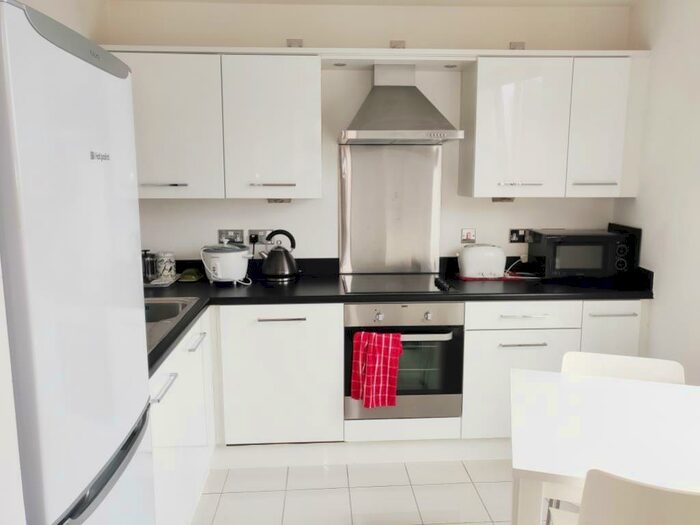 Flat To Rent In Hive, Masshouse Plaza, Birmingham, B5