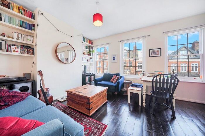 3 Bedroom Flat To Rent In Nelson Road, London, N8