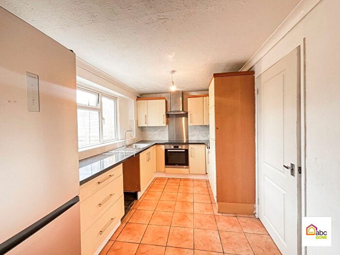 3 Bedroom Terraced House To Rent In Great Mistley, Basildon, SS16