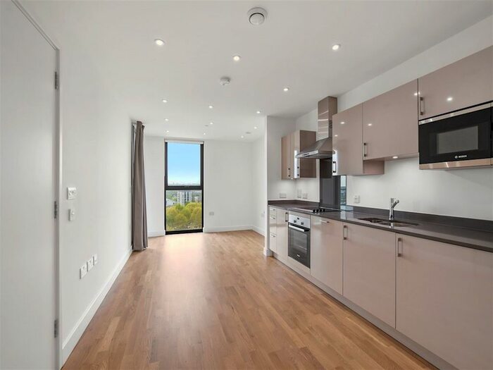 1 Bedroom Flat To Rent In Burgess Springs, Chelmsford, CM1