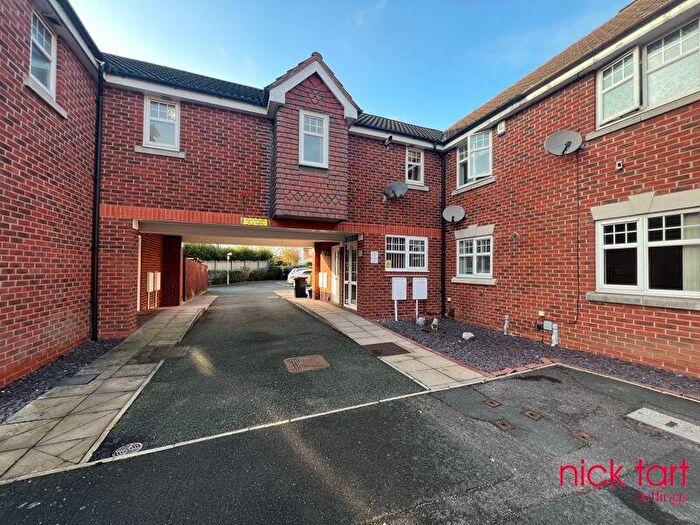 1 Bedroom Flat To Rent In Manderston Close, Dudley, DY1