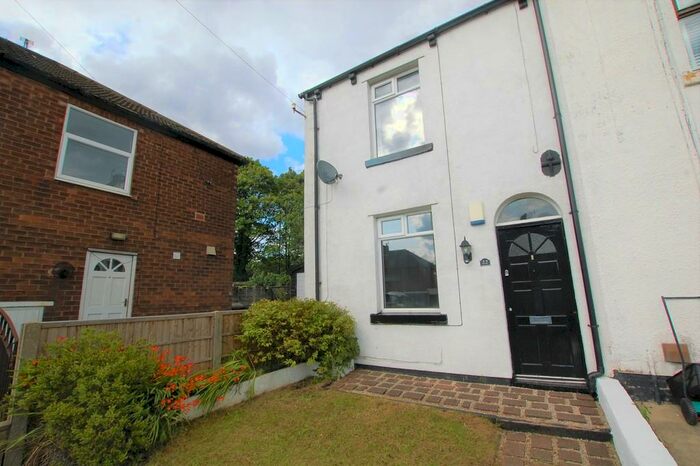 2 Bedroom End Of Terrace House To Rent In Lyon Grove Worsley Manchester Greater Manchester, M28