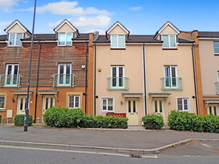 3 Bedroom Terraced House To Rent In Dorian Road, Horfield, Bristol, BS7