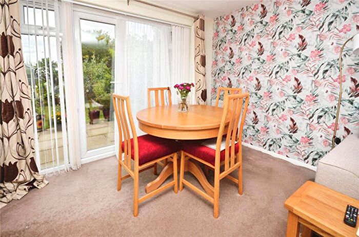 3 Bedroom End Of Terrace House For Sale In Elmhurst Road, Aylesbury, Buckinghamshire, HP20