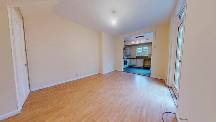 2 Bedroom Flat To Rent In St Leonard's Road, Hove, BN3