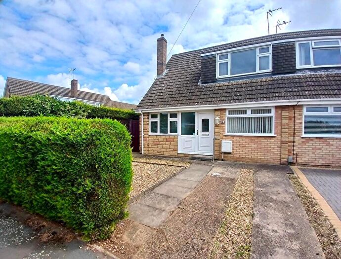 3 Bedroom Semi-Detached House For Sale In Nansicles Road, Orton Longueville, Peterborough, PE2