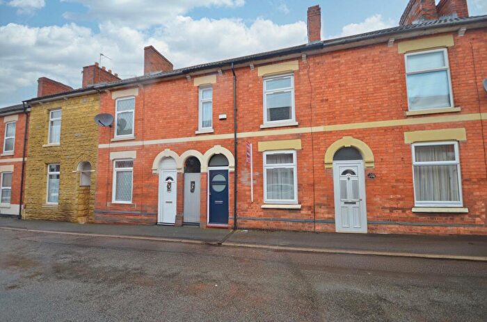 3 Bedroom Terraced House For Sale In Duke Street, Kettering, NN16
