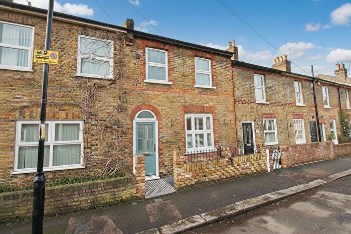 3 Bedroom Terraced House For Sale In Algar Road, Isleworth, TW7