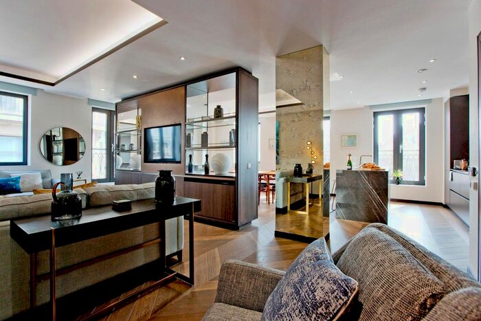 3 Bedroom Flat To Rent In Golden Square, London, W1F