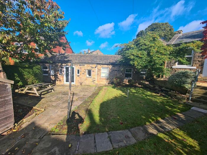 4 Bedroom Property For Sale In Bracken Hill, Mirfield, West Yorkshire, WF14