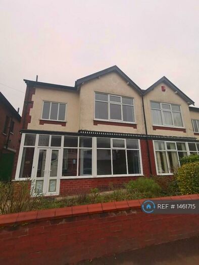 3 Bedroom Semi-Detached House To Rent In Welbeck Road, Bolton, BL1