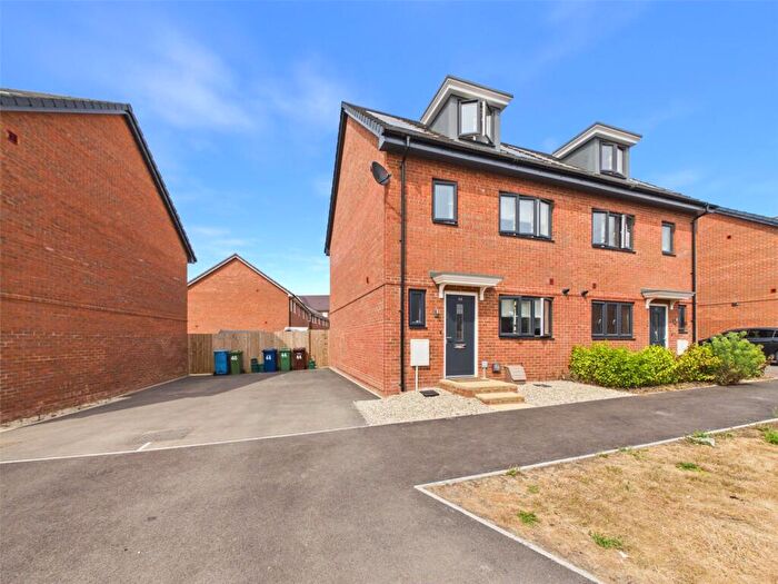 4 Bedroom Semi Detached House For Sale In Perrybrook Road, Brockworth, Gloucester, Gloucestershire, GL3