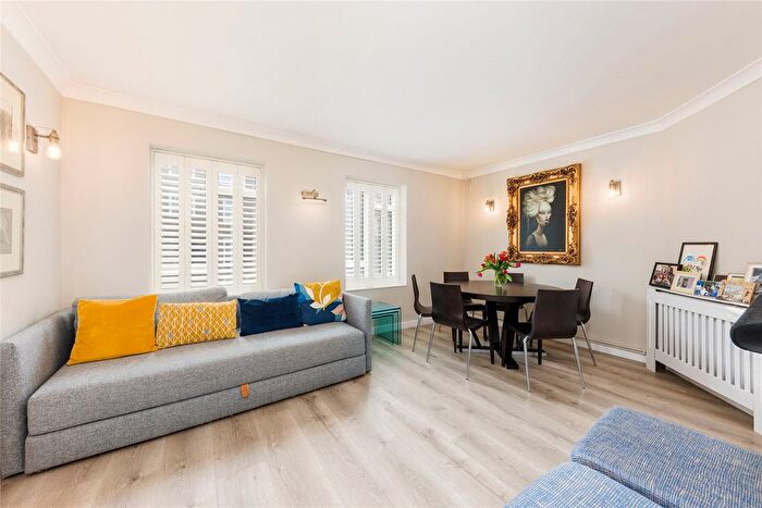 3 Bedroom Flat For Sale In Chelsea Manor Court, Chelsea Manor Street, London, SW3