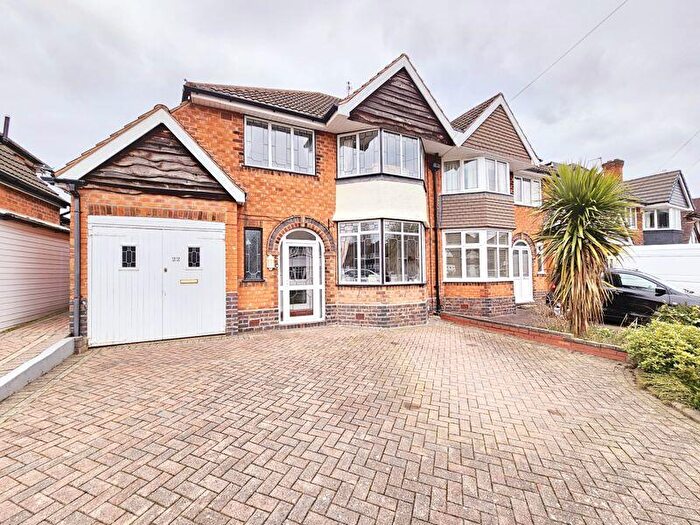 3 Bedroom Semi-Detached House For Sale In Beeches Drive, Erdington, Birmingham, B24