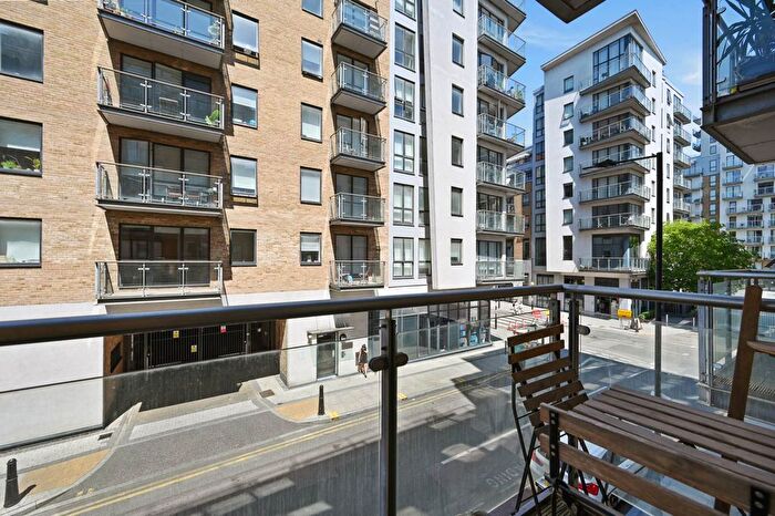 2 Bedroom Flat To Rent In Caspian Wharf Yeo Street, London, E3