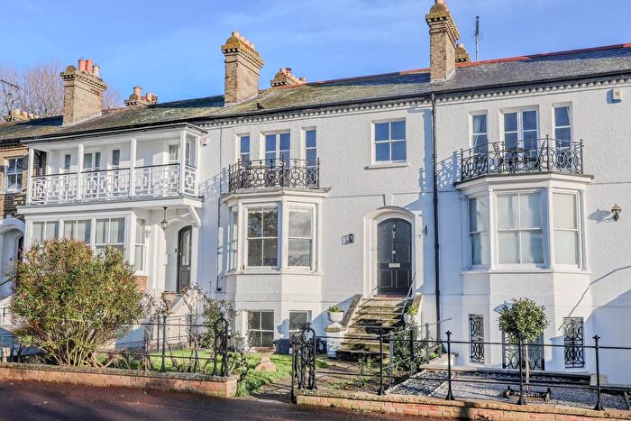 5 Bedroom Terraced House For Sale In Prittlewell Square, Southend-On-Sea, SS1